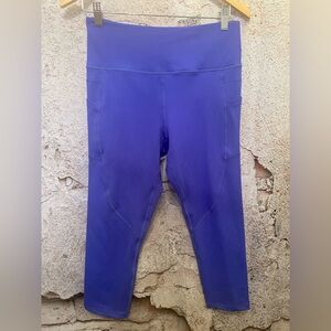 ZYIA Lavender Cropped Work Out Pants